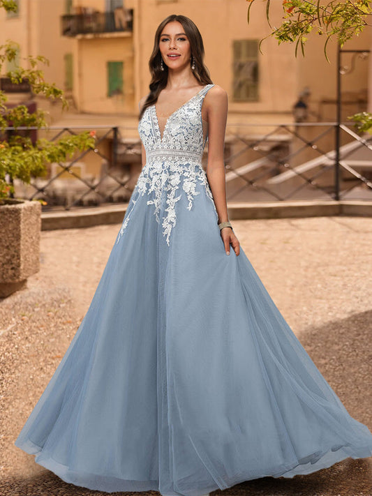 A-Line/Princess V-Neck Sleeveless Formal Dresses with Applique