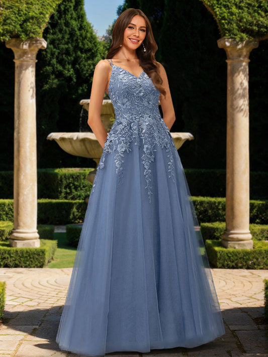 A-Line/Princess V-Neck Sleeveless Formal Dresses with Applique