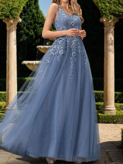 A-Line/Princess V-Neck Sleeveless Formal Dresses with Applique