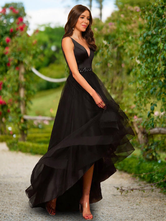 A-Line/Princess V-Neck Sleeveless Sash Formal Dresses