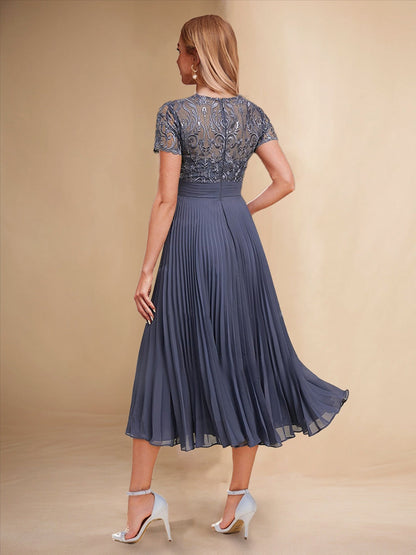 A-Line/Princess Scoop Short Sleeves Pleated Mother of the Bride Dresses with Appliques