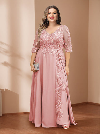 A-Line/Princess V-Neck Plus Size Mother of the Bride Dresses with Appliques & Watteau Train