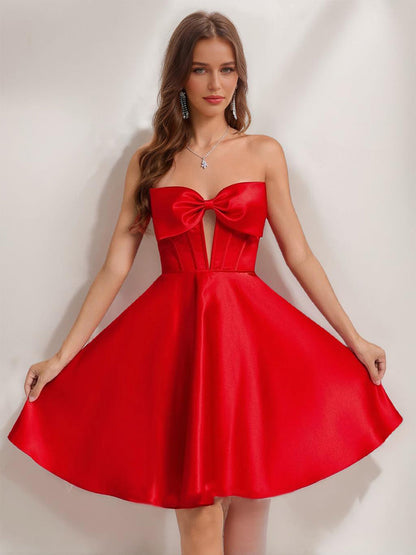 A-Line/Princess Sweetheart Satin Short/Mini Semi Formal Dresses with Bow