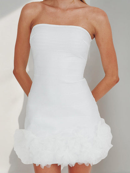 A-Line/Princess Strapless Sweet Short/Mini Semi Formal Dresses with Flower