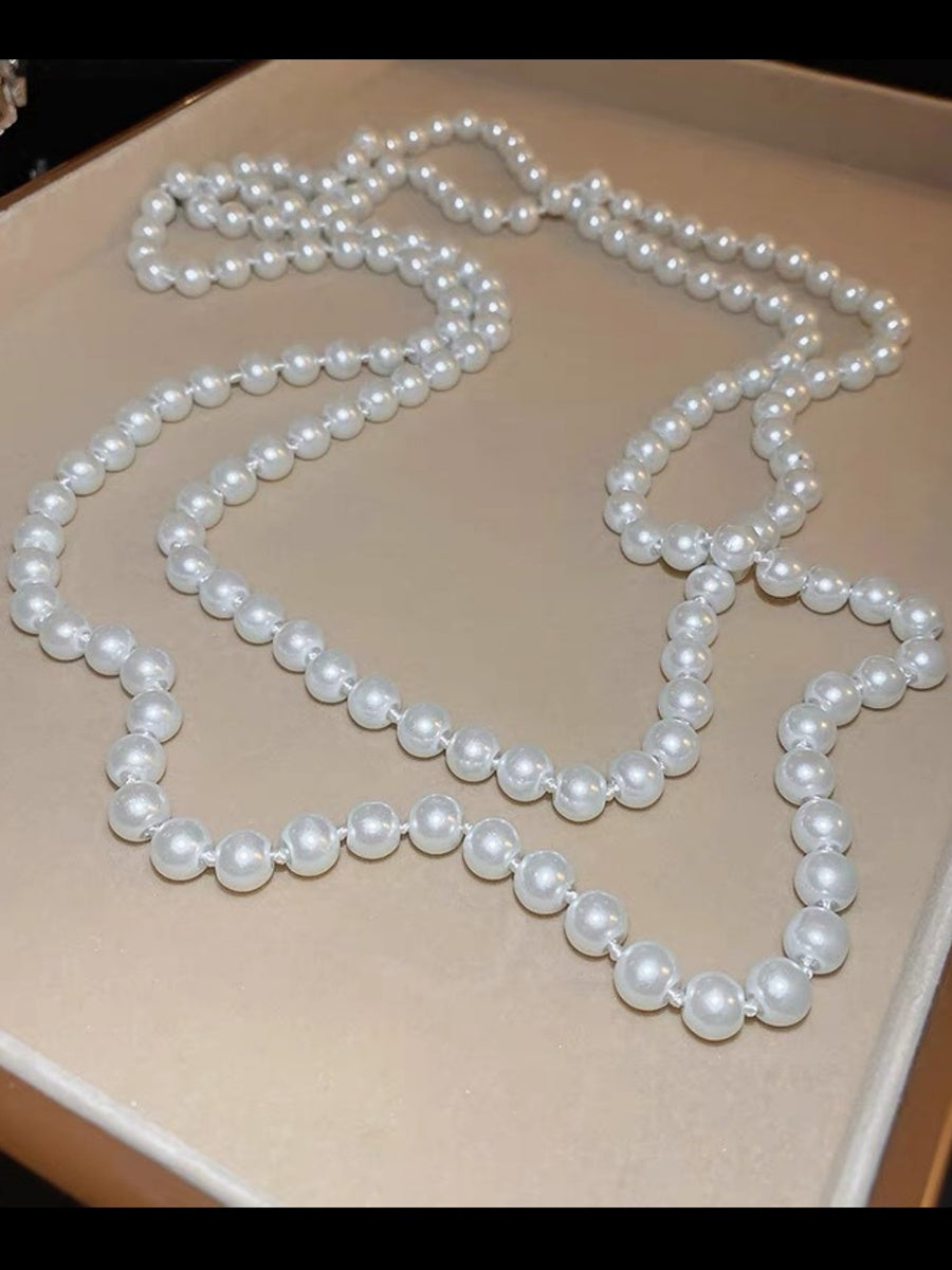 Stylish Minimalist Women's Long Pearl Necklace