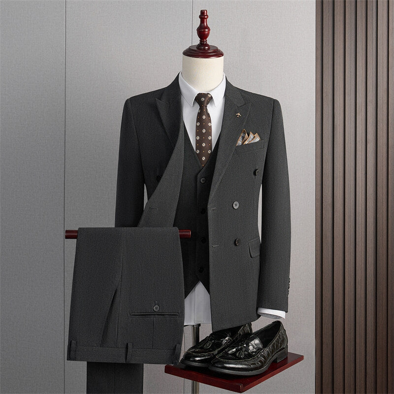 Tailored Fit Peaked Lapel Double Breasted Four-buttons 3 Pieces Men's Formal Suits