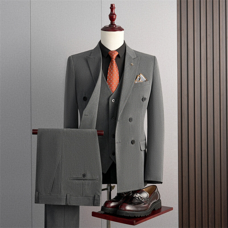 Tailored Fit Peaked Lapel Double Breasted Four-buttons 3 Pieces Men's Formal Suits