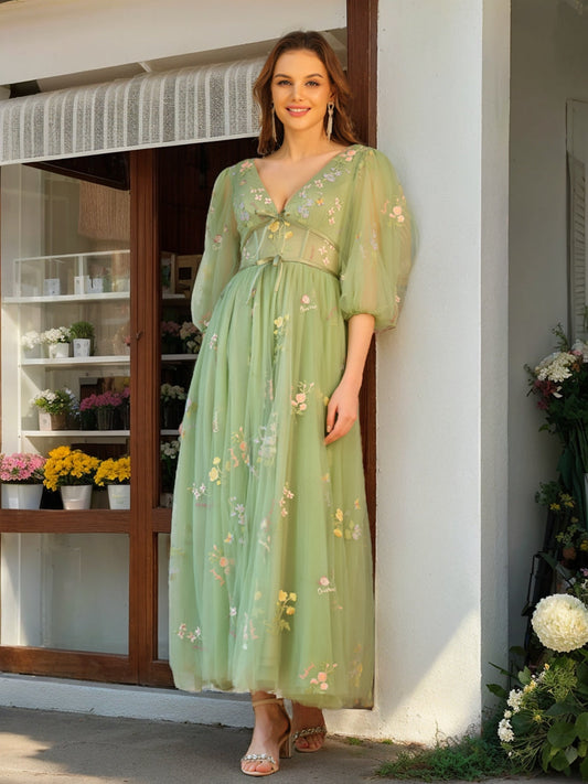 A-Line/Princess V-Neck Tulle Formal Dresses with Bowknot & Embroidery