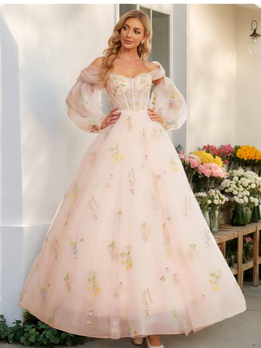 Ball Gown Sweetheart Embroidery Tulle Long Formal Dresses with Detachable Shawl & Sleeves