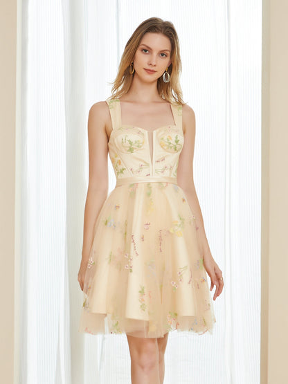 Retro A-Line Tulle Embroidery Short Semi Formal Dresses with Straps