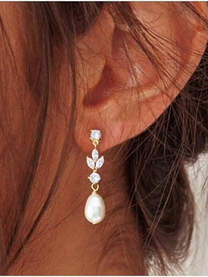 Luxury Women's Rhinestones and Pearl Drop Earrings