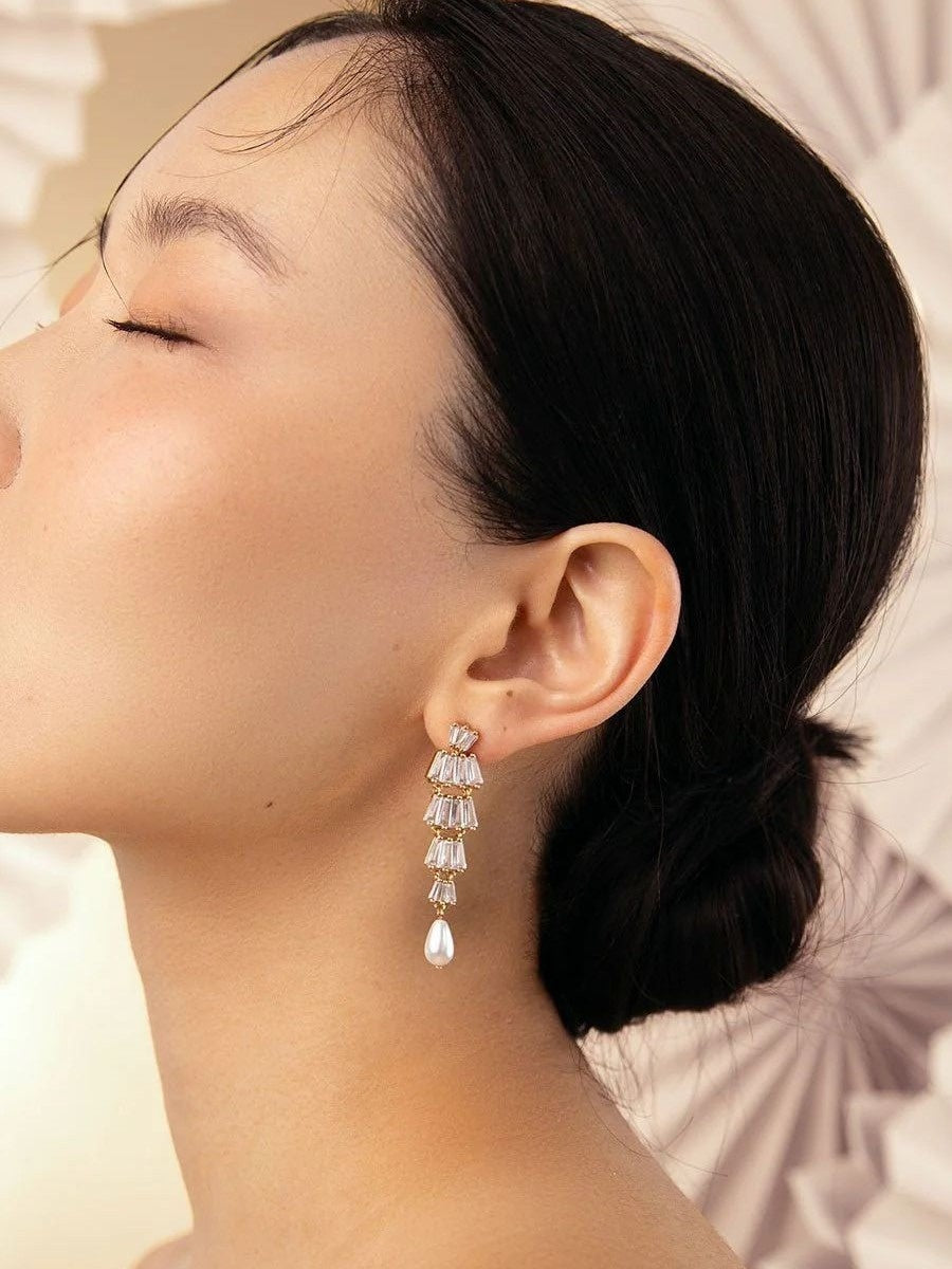 Stylish Women's Rhinestones Pearl Dangle Earring